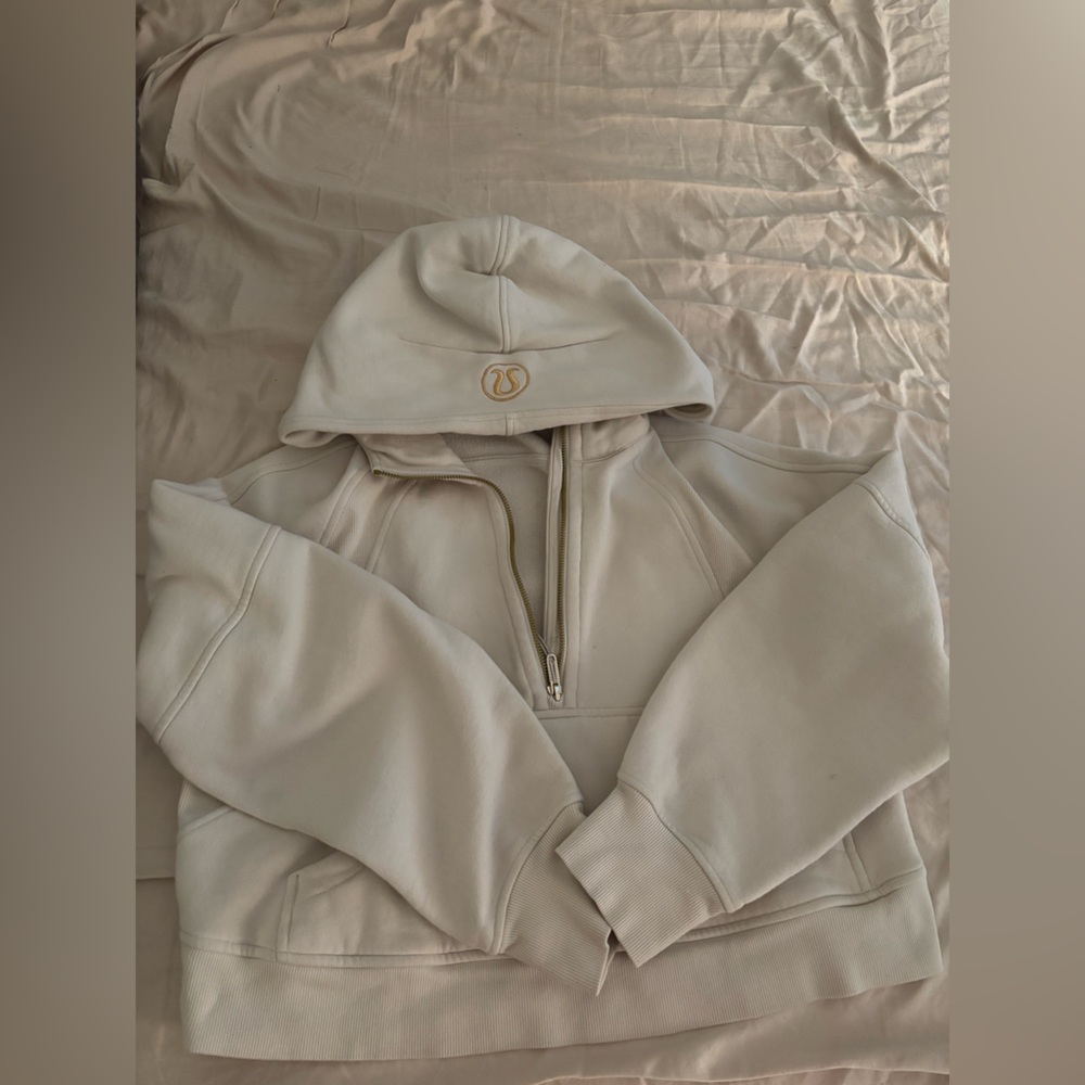 Lululemon scuba quarter zip 🤍